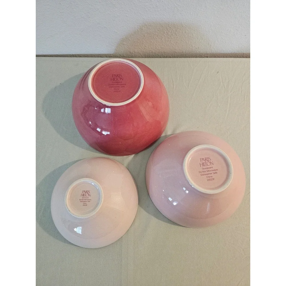 Paris Hilton 3-Piece Stoneware Mixing Bowl Set Pink Ombre Graduated Tones